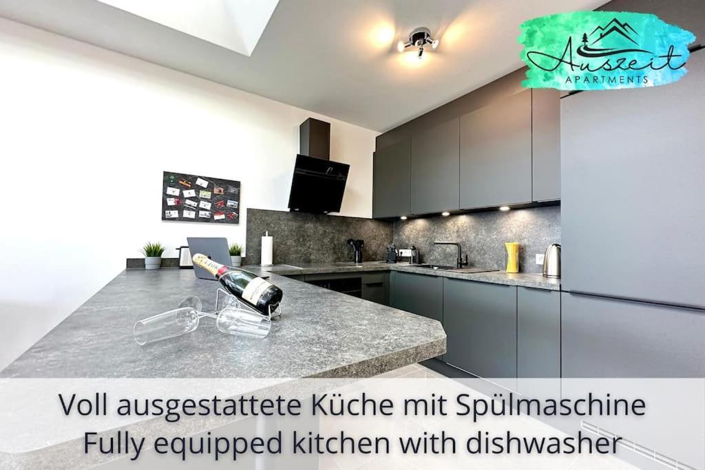 Auszeit Apartment Sunshine Am Uferpark - Nur 100 M Bis Zum Bodensee, Direkt Am Bodenseeradweg, 2 Schlafzimmer, 2 Sonnige Dachterrassen, Schnelles Wlan, Kostenloser Tiefgaragenstellplatz, Fur Bis Zu 4 Personen Friedrichshafen Exterior foto