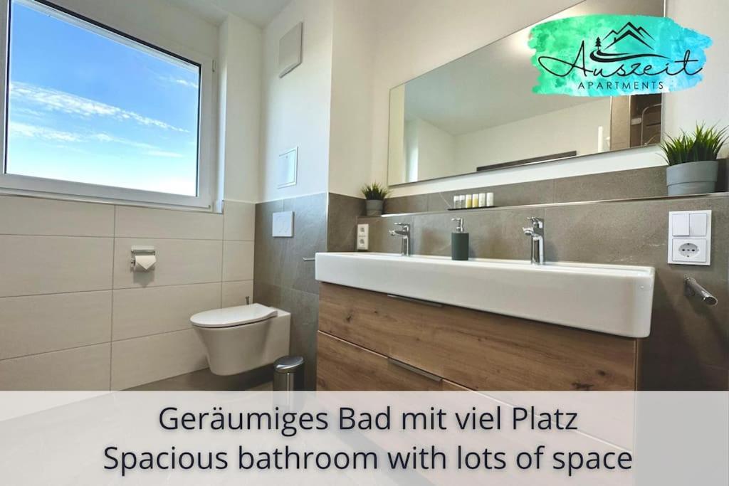 Auszeit Apartment Sunshine Am Uferpark - Nur 100 M Bis Zum Bodensee, Direkt Am Bodenseeradweg, 2 Schlafzimmer, 2 Sonnige Dachterrassen, Schnelles Wlan, Kostenloser Tiefgaragenstellplatz, Fur Bis Zu 4 Personen Friedrichshafen Exterior foto